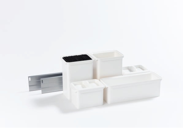 Набор емкостей №1 Юбокс, Диспенса / Диспенса Джуниор 300 мм, 2х бокса 1л, 1хбокс 2, 1л., 2хбокса 2л., 2хкрышки, делитель для ножей, цвет Титан / емкости Белые Kessebohmer | официальный магазин